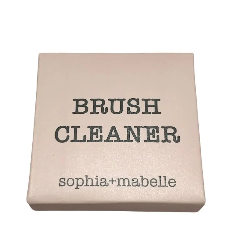Sophia + Mabelle Universal Round Silicone Brush Cleaner Pink Small